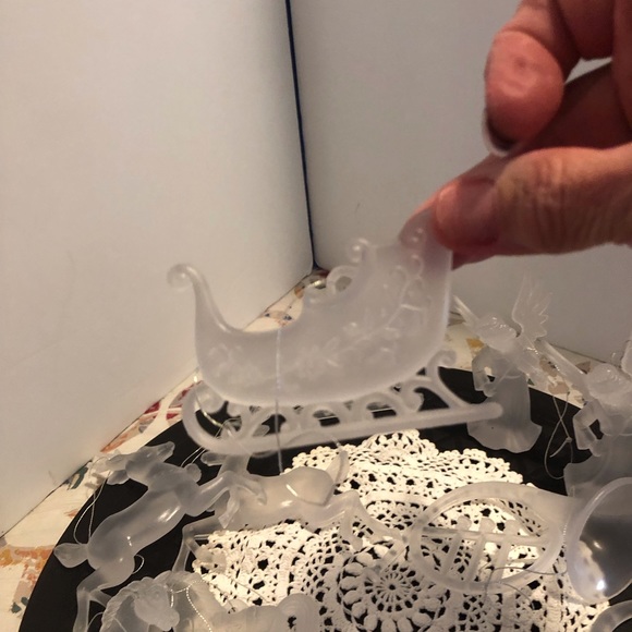 Set of 12 Frosted Ornaments 2 each of 6 Christmas Themed Ornaments Shatterproof - Picture 4 of 8